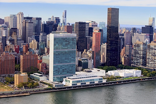 დონალდ ტრამპი და მისი კოზირები GzaPress